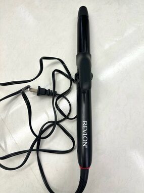 Revlon + Conair curling iron